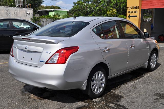 2013 Nissan Versa T6/ AWD