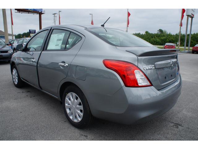 2014 Nissan Versa 745lilow Milesmint Condtionclean Carfax Se