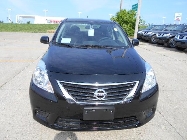 2014 Nissan Versa 745lilow Milesmint Condtionclean Carfax Se