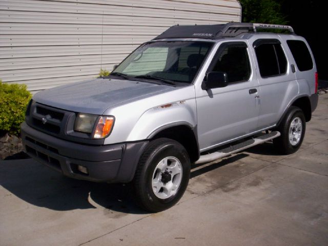 2000 Nissan Xterra EX-L W/ DVD System