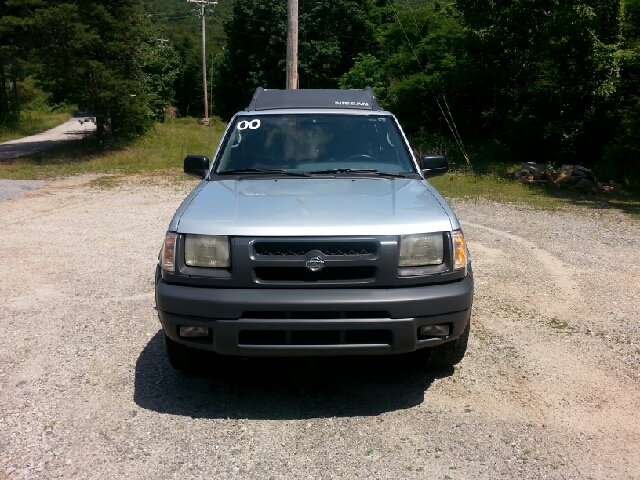 2000 Nissan Xterra Lariat XL