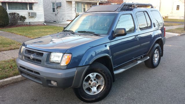2000 Nissan Xterra EX-L W/ DVD System