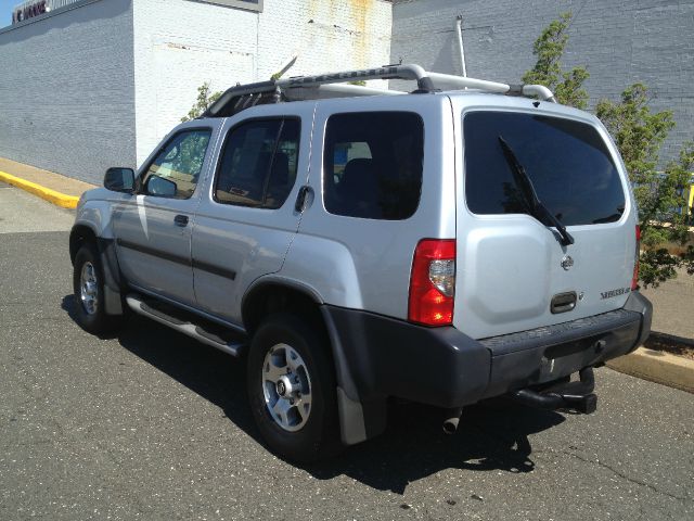 2000 Nissan Xterra EX-L W/ DVD System