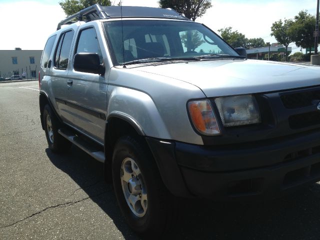 2000 Nissan Xterra EX-L W/ DVD System