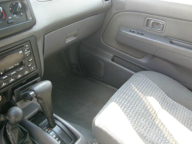 2000 Nissan Xterra EX-L W/ DVD System