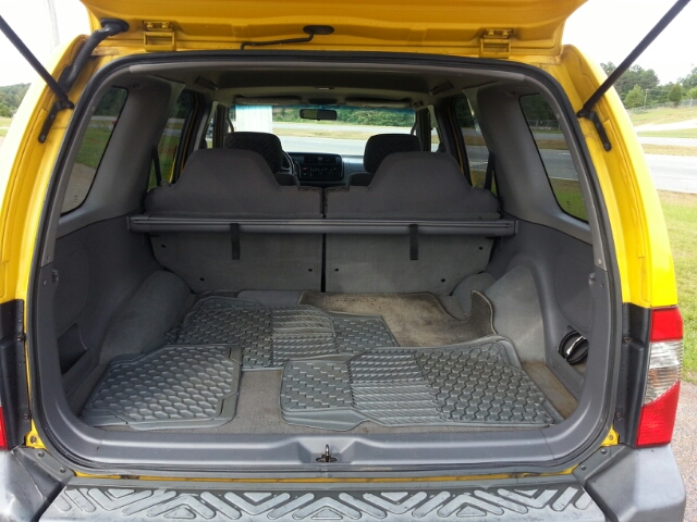 2000 Nissan Xterra SE