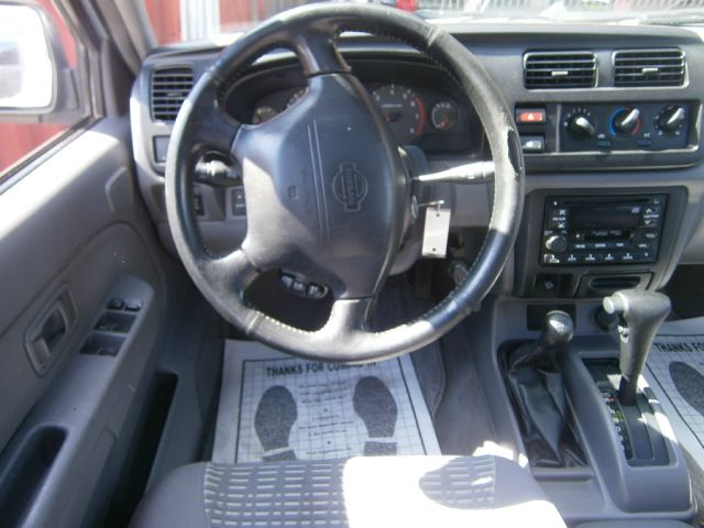 2000 Nissan Xterra EX-L W/ DVD System