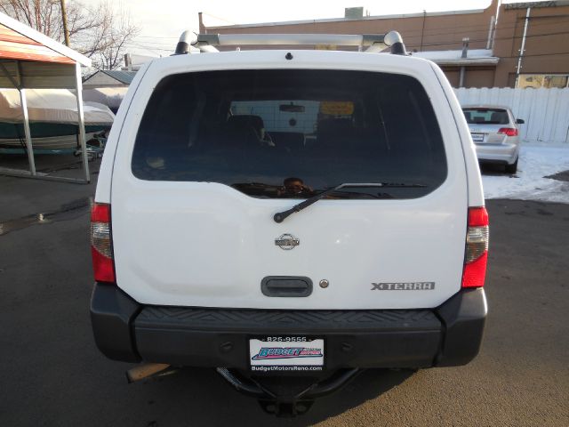 2000 Nissan Xterra AWD W/leatherroof (7pass)