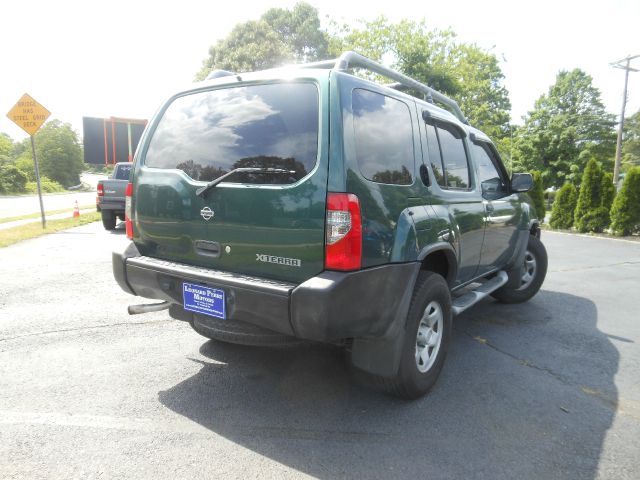 2000 Nissan Xterra AWD W/leatherroof (7pass)