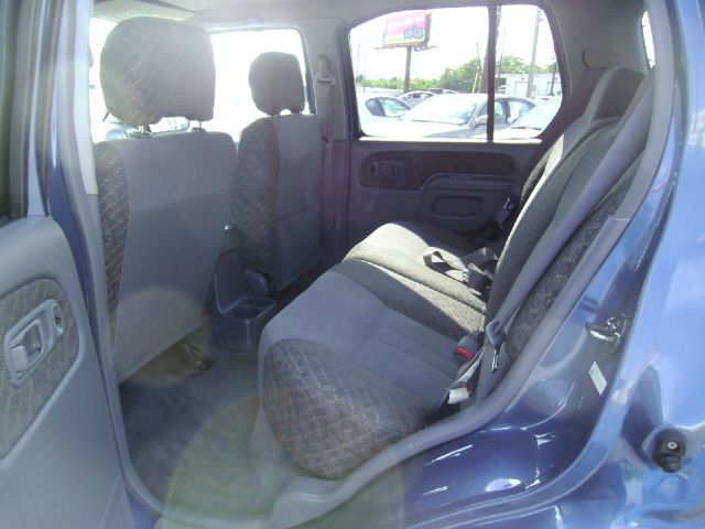 2000 Nissan Xterra AWD W/leatherroof (7pass)