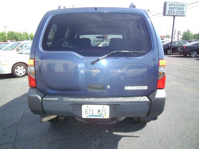 2000 Nissan Xterra AWD W/leatherroof (7pass)