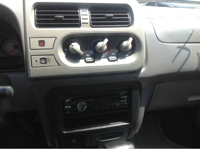 2001 Nissan Xterra EX-L W/ DVD System