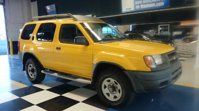2001 Nissan Xterra AWD W/leatherroof (7pass)