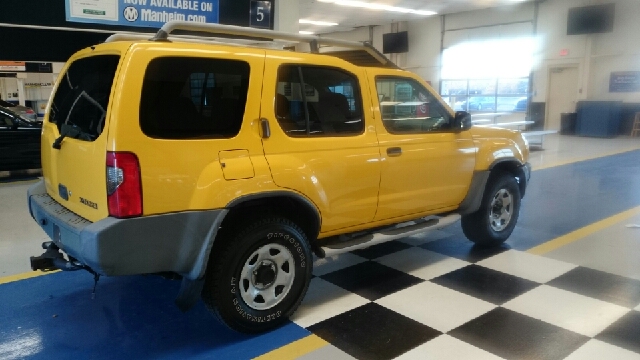 2001 Nissan Xterra AWD W/leatherroof (7pass)