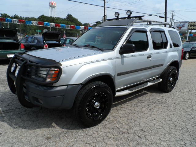 2001 Nissan Xterra AWD W/leatherroof (7pass)