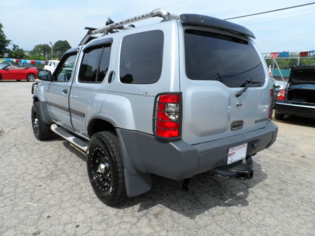 2001 Nissan Xterra AWD W/leatherroof (7pass)