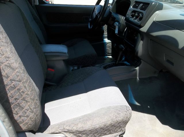 2001 Nissan Xterra AWD W/leatherroof (7pass)