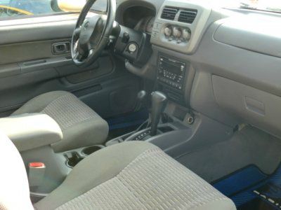 2001 Nissan Xterra AWD W/leatherroof (7pass)