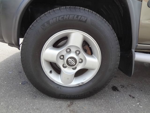 2001 Nissan Xterra AWD W/leatherroof (7pass)