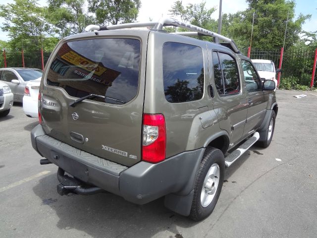 2001 Nissan Xterra AWD W/leatherroof (7pass)