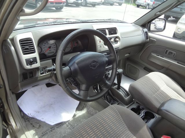 2001 Nissan Xterra AWD W/leatherroof (7pass)