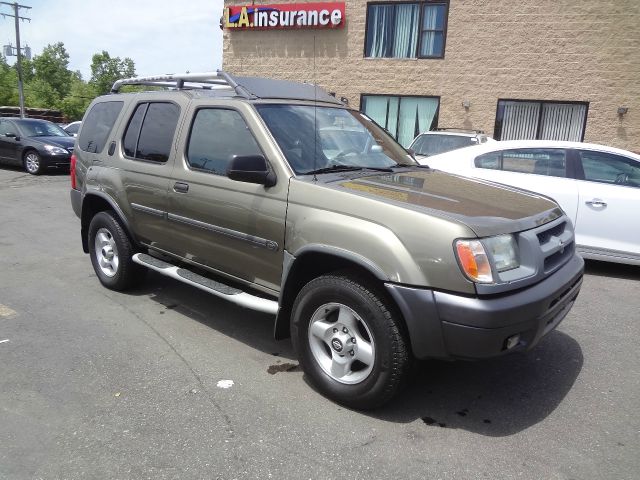 2001 Nissan Xterra AWD W/leatherroof (7pass)