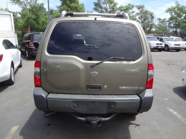 2001 Nissan Xterra AWD W/leatherroof (7pass)
