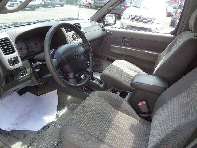 2001 Nissan Xterra AWD W/leatherroof (7pass)