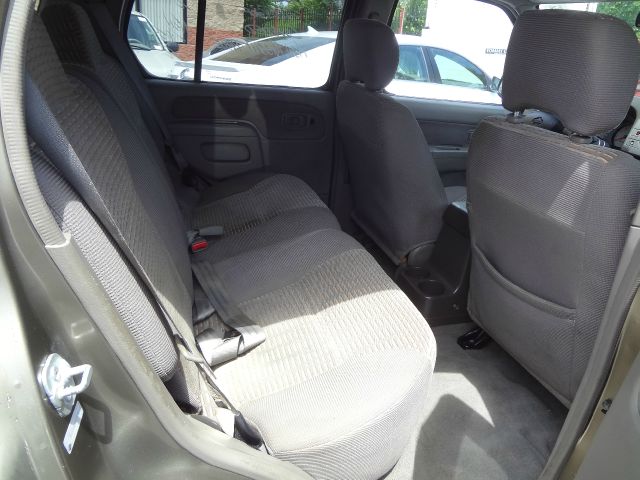 2001 Nissan Xterra AWD W/leatherroof (7pass)