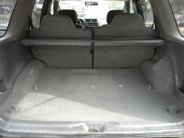 2001 Nissan Xterra AWD W/leatherroof (7pass)