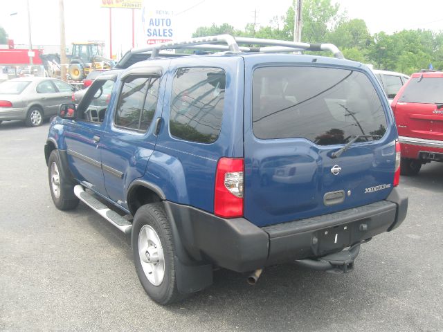 2001 Nissan Xterra AWD W/leatherroof (7pass)