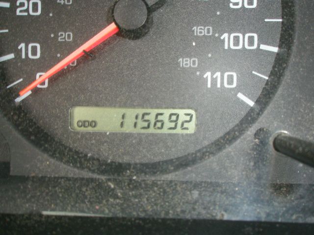 2001 Nissan Xterra AWD W/leatherroof (7pass)