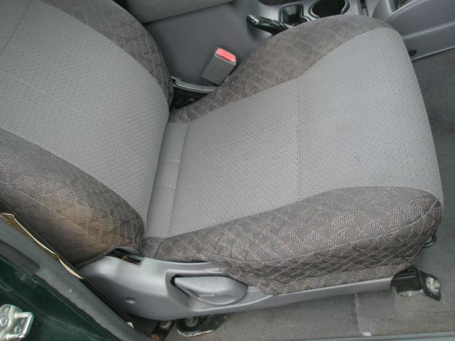 2001 Nissan Xterra AWD W/leatherroof (7pass)