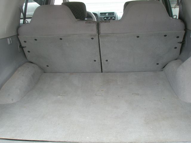 2001 Nissan Xterra AWD W/leatherroof (7pass)