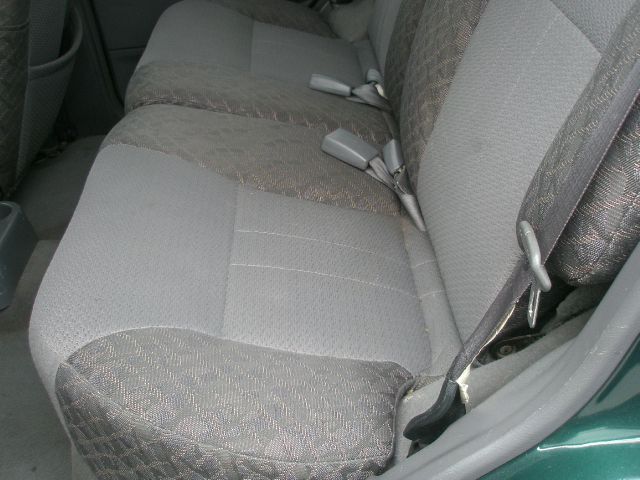 2001 Nissan Xterra AWD W/leatherroof (7pass)