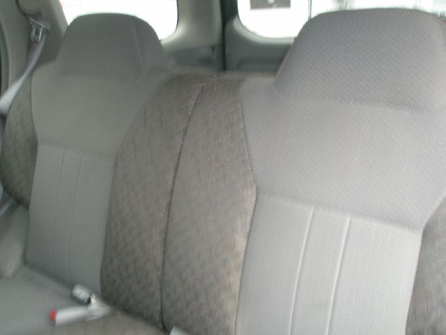 2001 Nissan Xterra AWD W/leatherroof (7pass)