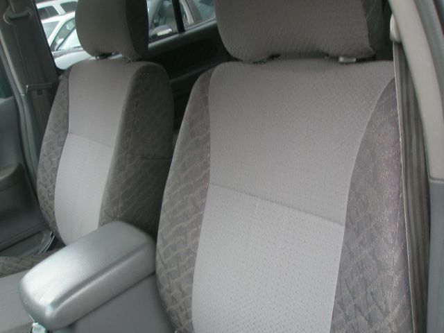 2001 Nissan Xterra AWD W/leatherroof (7pass)