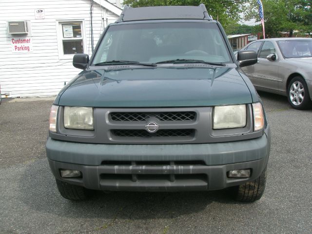 2001 Nissan Xterra AWD W/leatherroof (7pass)