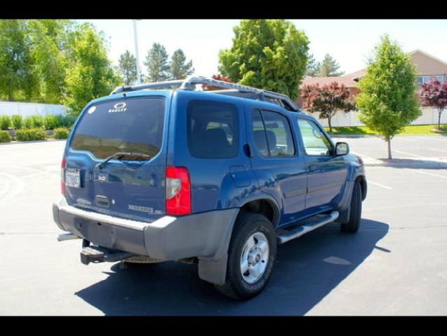 2001 Nissan Xterra AWD W/leatherroof (7pass)