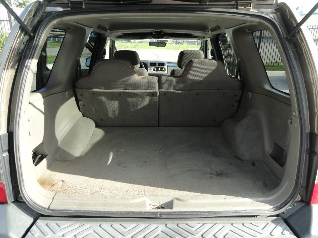 2001 Nissan Xterra LX V-6