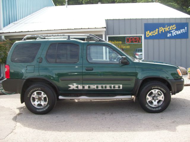 2001 Nissan Xterra AWD W/leatherroof (7pass)