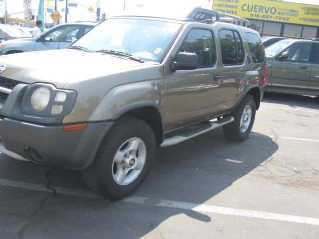 2002 Nissan Xterra AWD W/leatherroof (7pass)