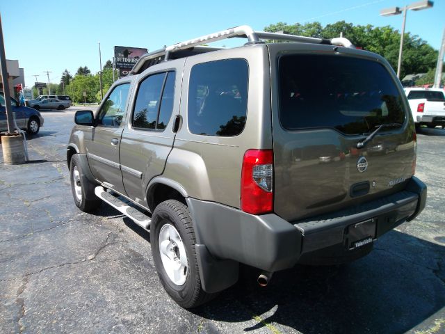 2002 Nissan Xterra AWD W/leatherroof (7pass)
