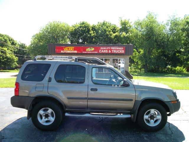 2002 Nissan Xterra AWD W/leatherroof (7pass)