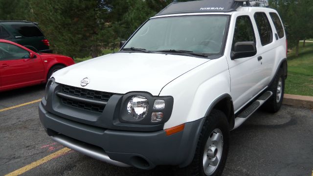 2002 Nissan Xterra AWD W/leatherroof (7pass)