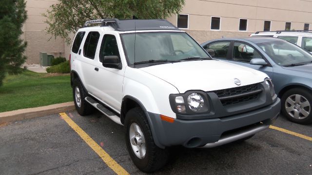 2002 Nissan Xterra AWD W/leatherroof (7pass)