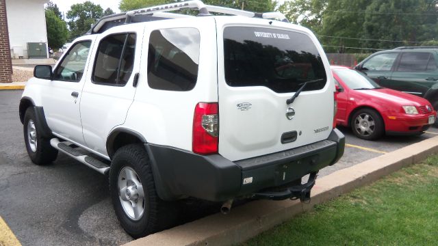 2002 Nissan Xterra AWD W/leatherroof (7pass)