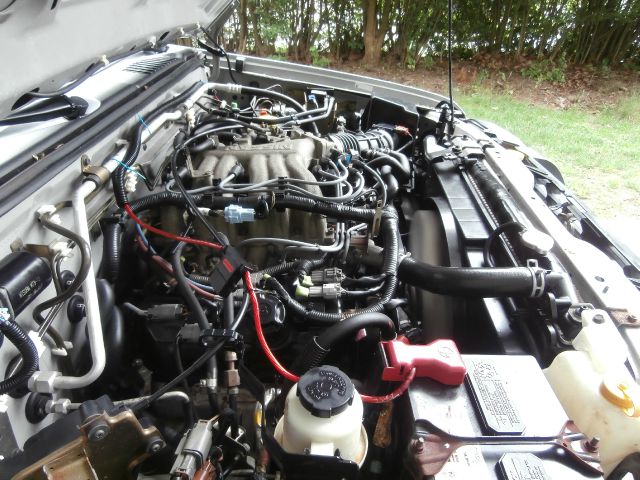 2002 Nissan Xterra AWD W/leatherroof (7pass)