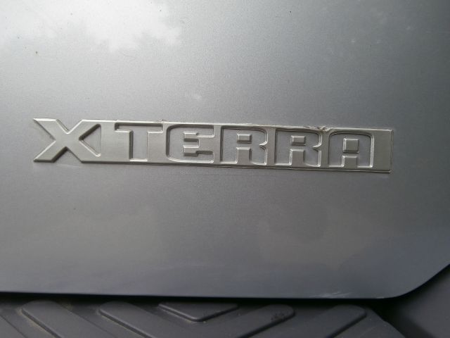 2002 Nissan Xterra AWD W/leatherroof (7pass)
