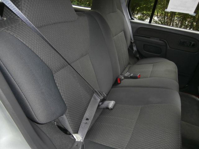 2002 Nissan Xterra AWD W/leatherroof (7pass)